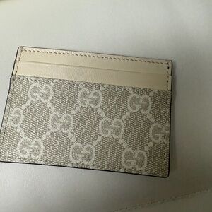 Gucci Ivory and Taupe Card Holder